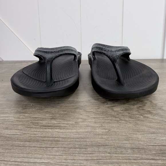 OOFOS Women's OOlala Luxe Sandals Black With Glitter Silver Recovery - Size 10 - Picture 6 of 9